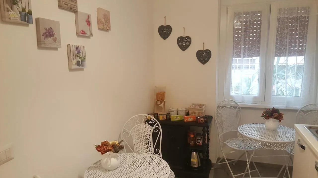 Hotel Il Mare Di Roma Luxury Lido di Ostia 3*,  Italia